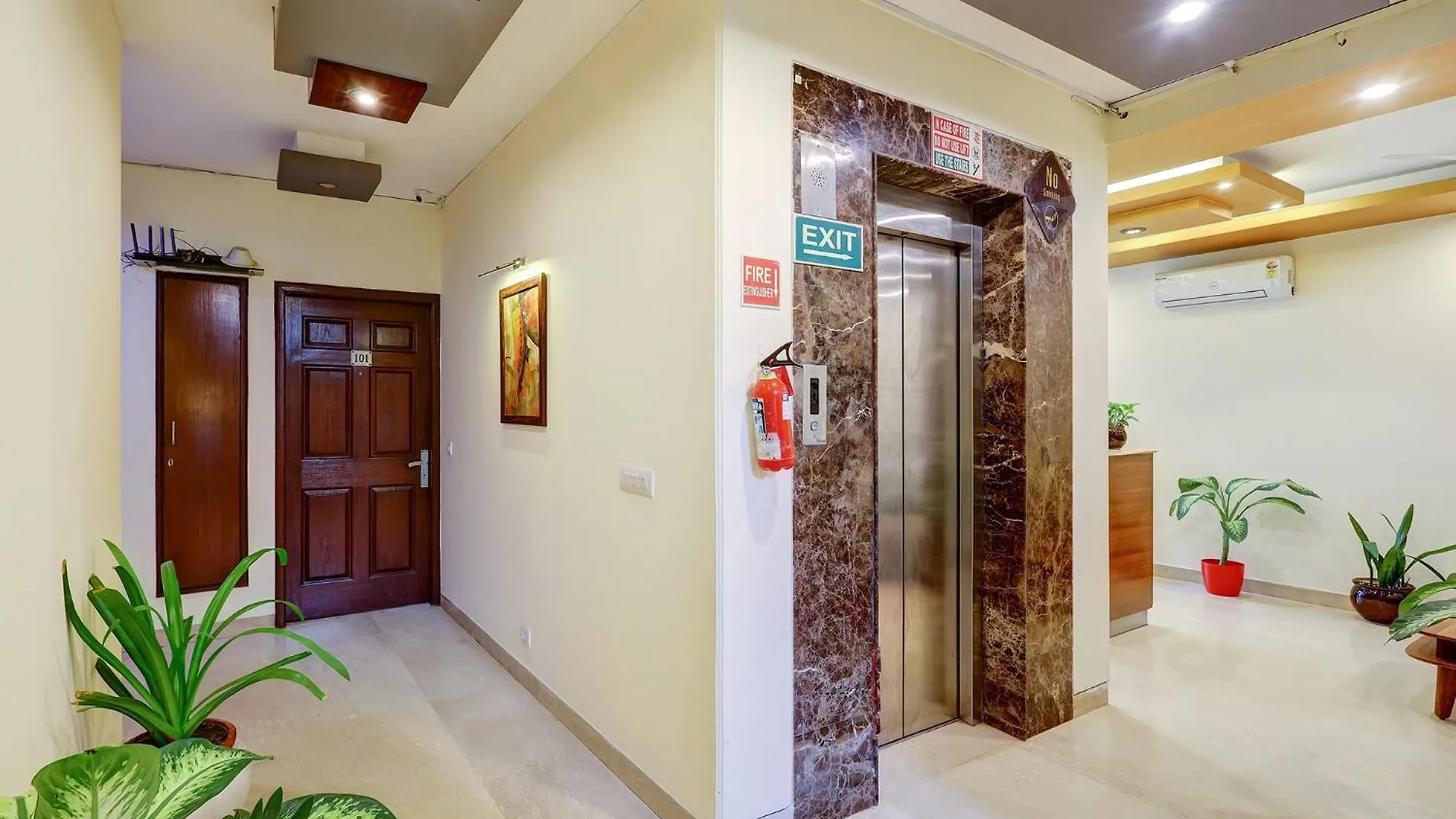 Hotel Fabhotel B Stays
