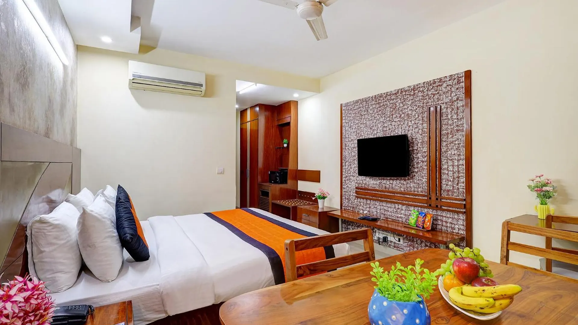 Fabhotel B Stays India