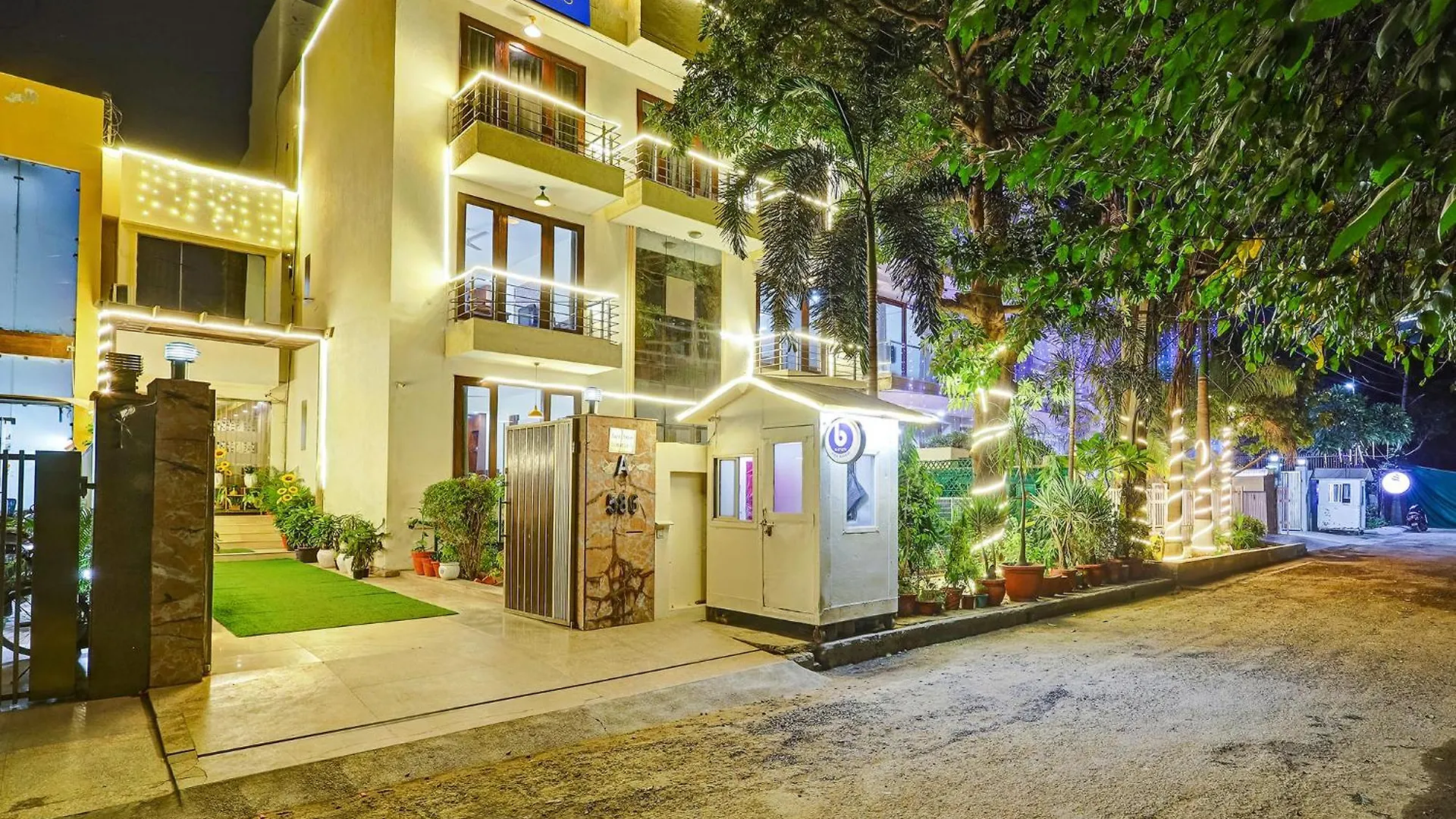 Hotel Fabhotel B Stays