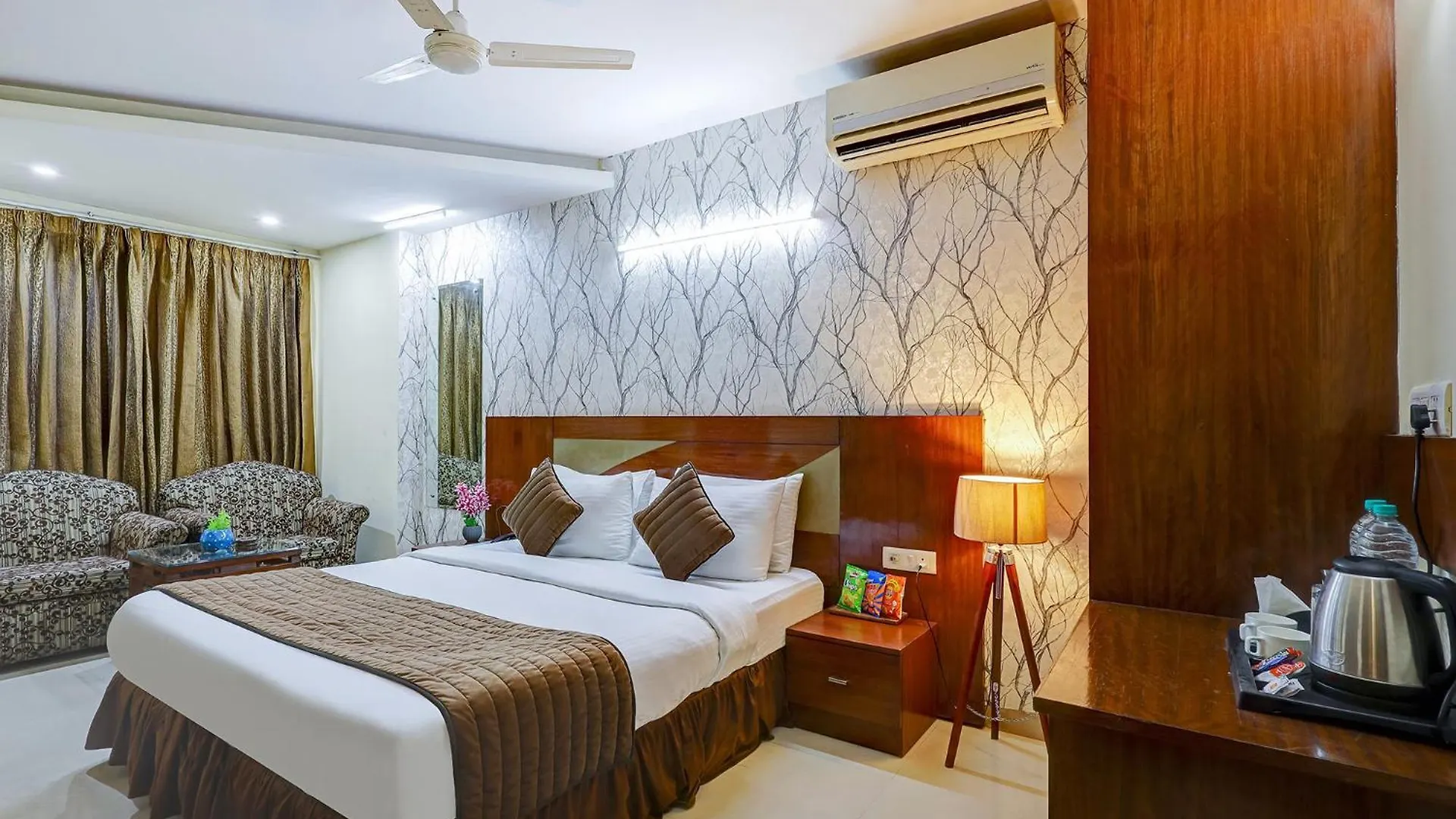 Fabhotel B Stays India