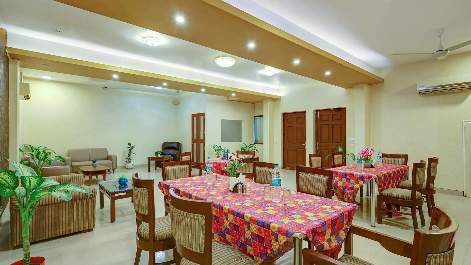 Fabhotel B Stays
