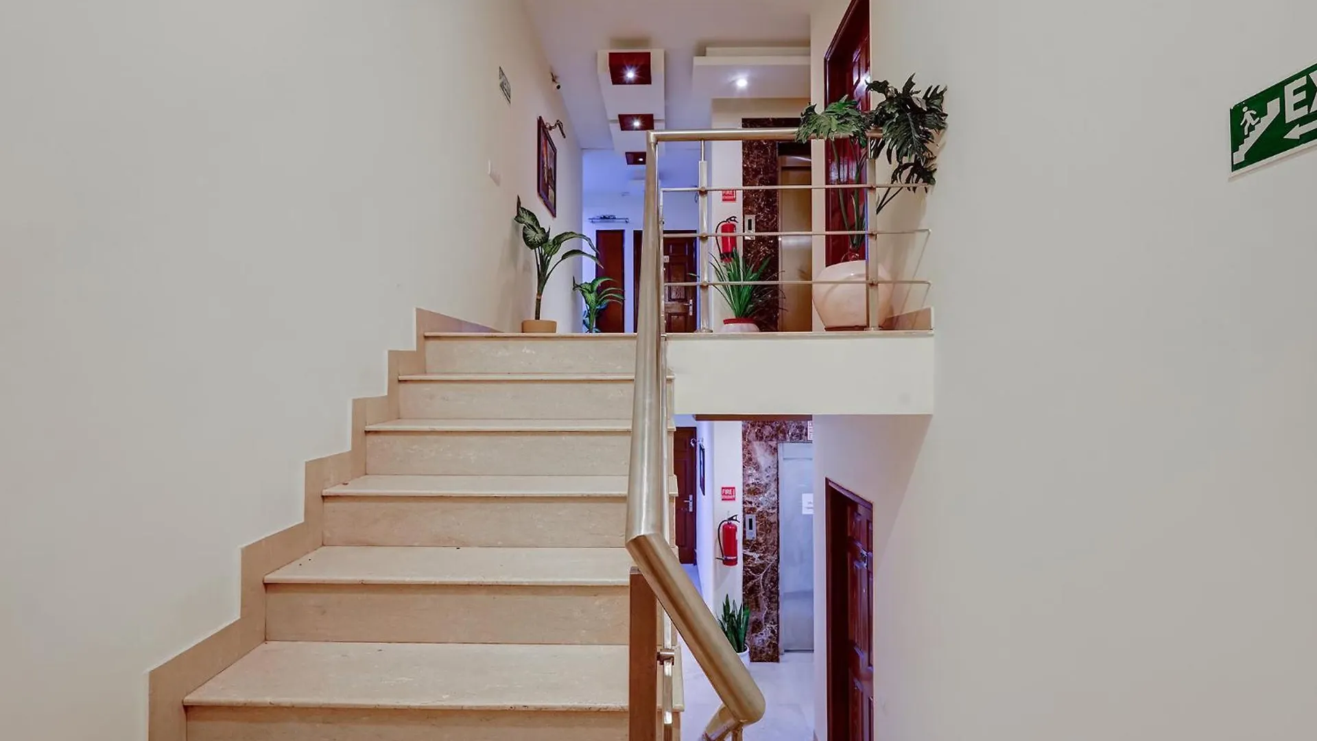 Hotel Fabhotel B Stays