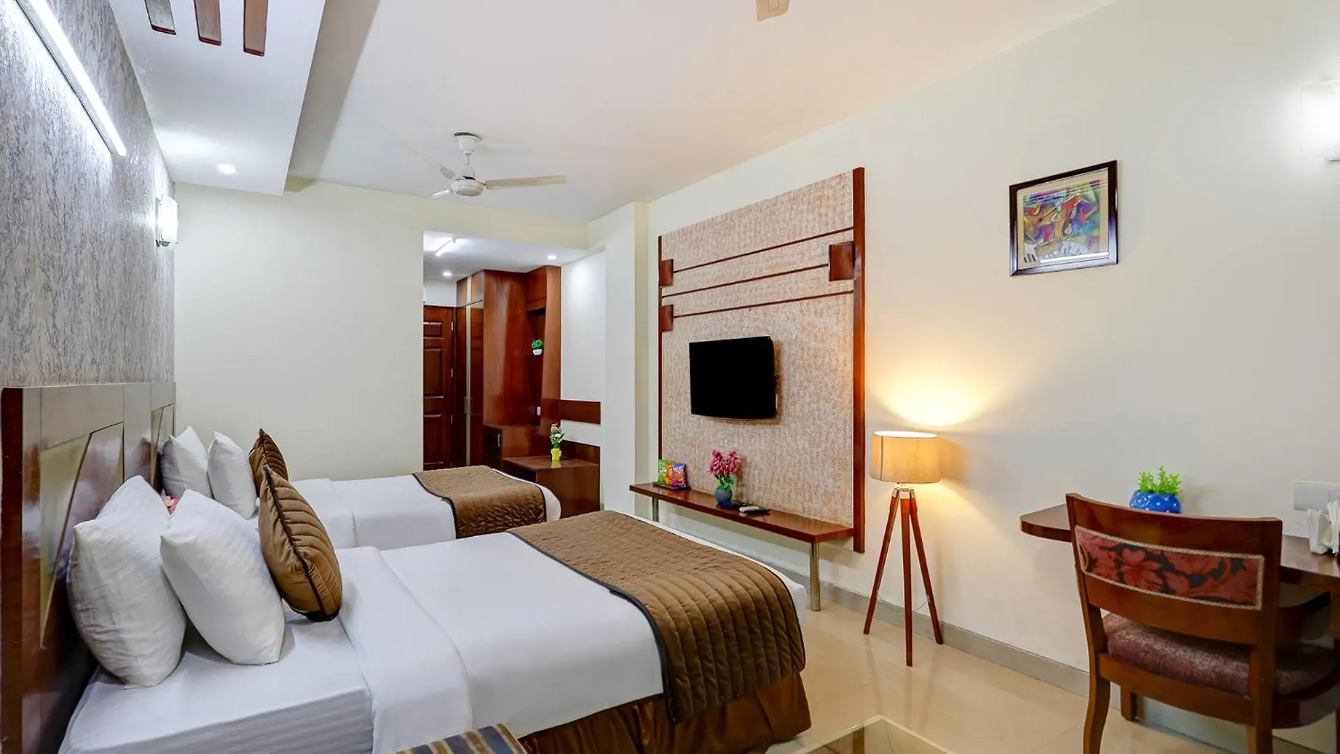 Fabhotel B Stays India