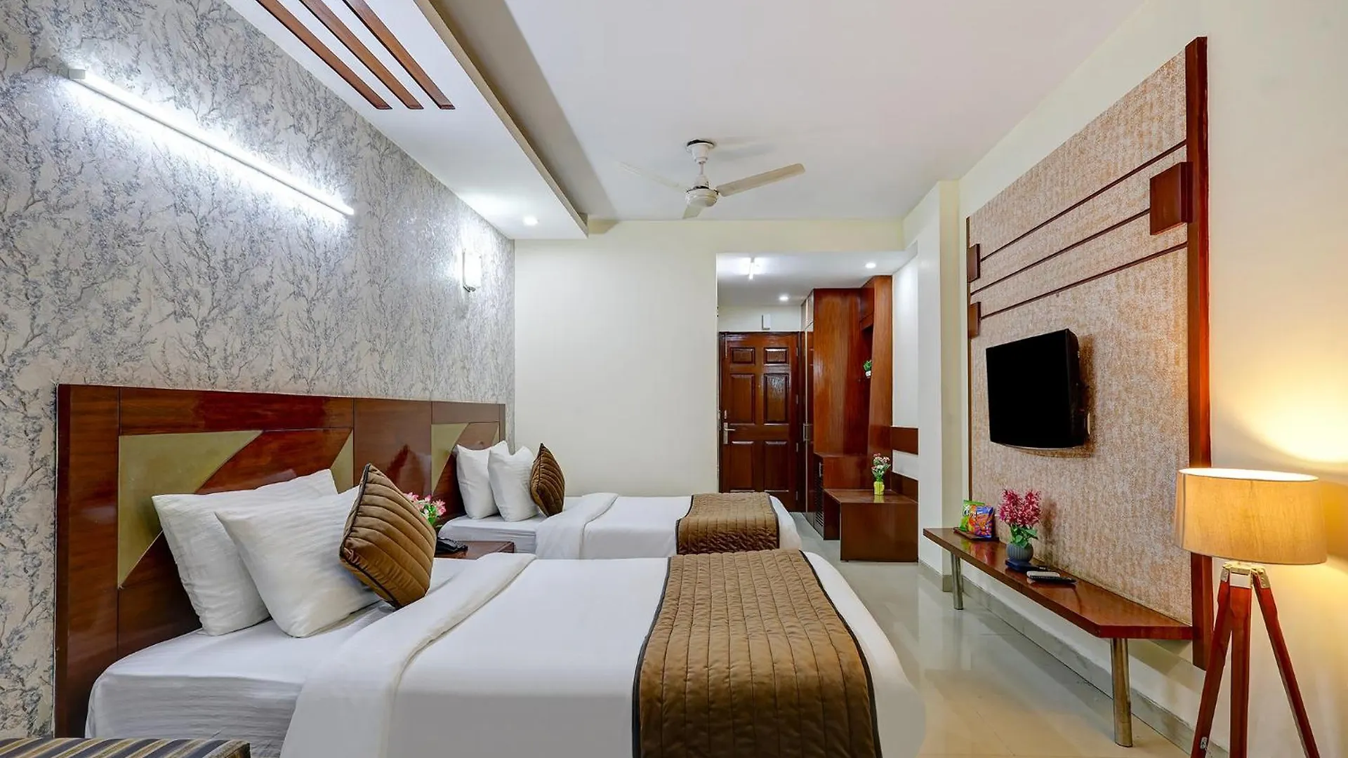 Fabhotel B Stays Hotel