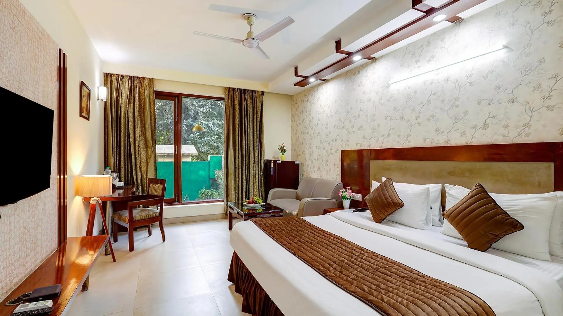 Hotel Fabhotel B Stays